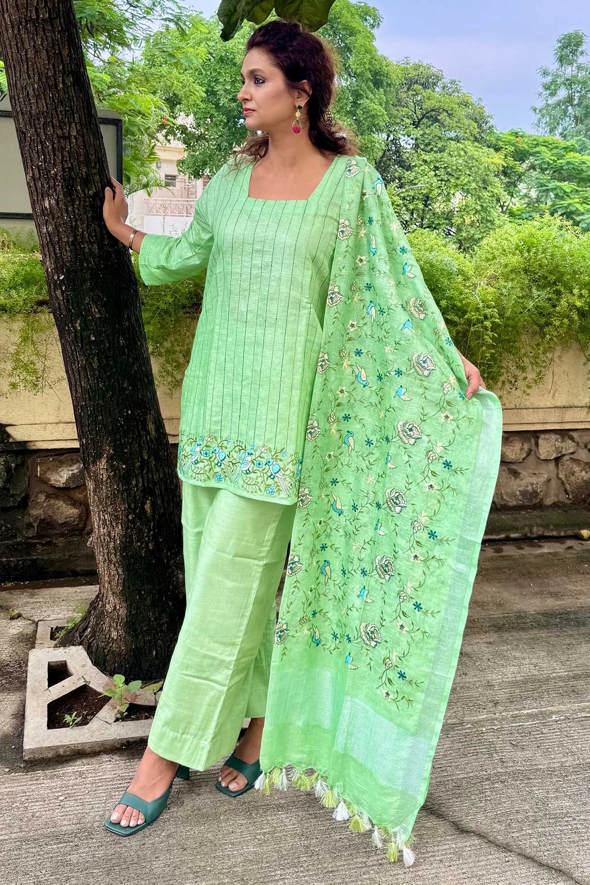 Linen Co-Ord Sets with Delicate Embroidery - Pastel Green