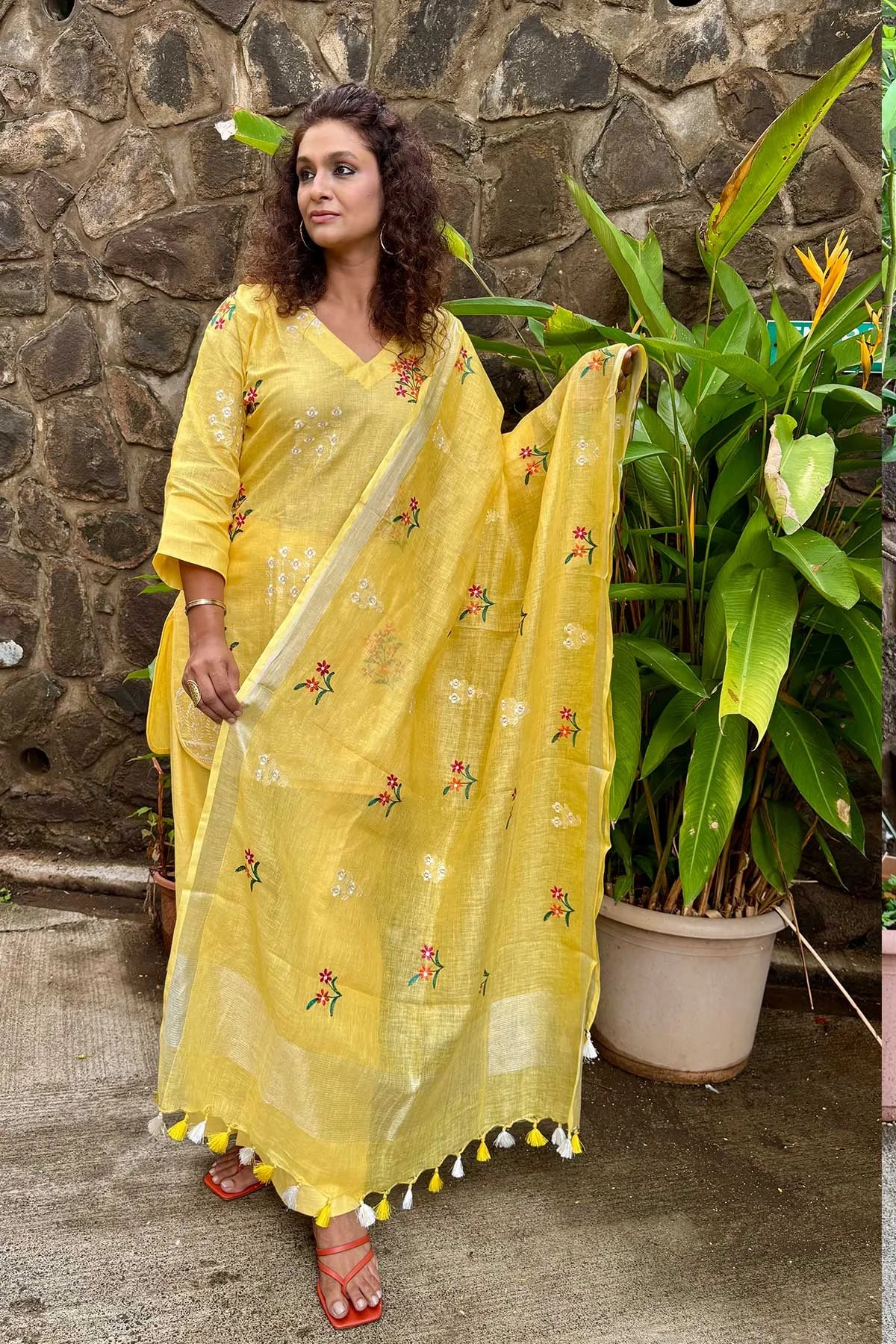 Linen Co-Ord Sets with Delicate Embroidery - Pastel Yellow